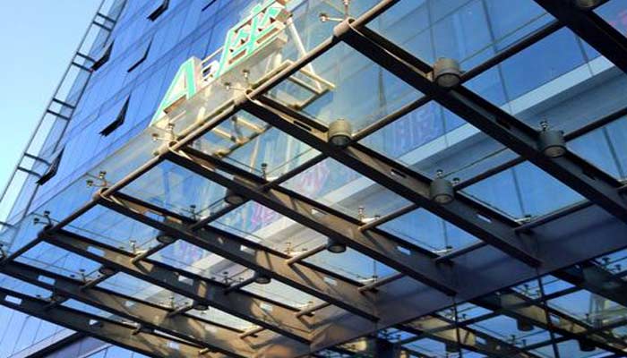 九江城中寫(xiě)字樓大廈幕墻、雨棚的應(yīng)用